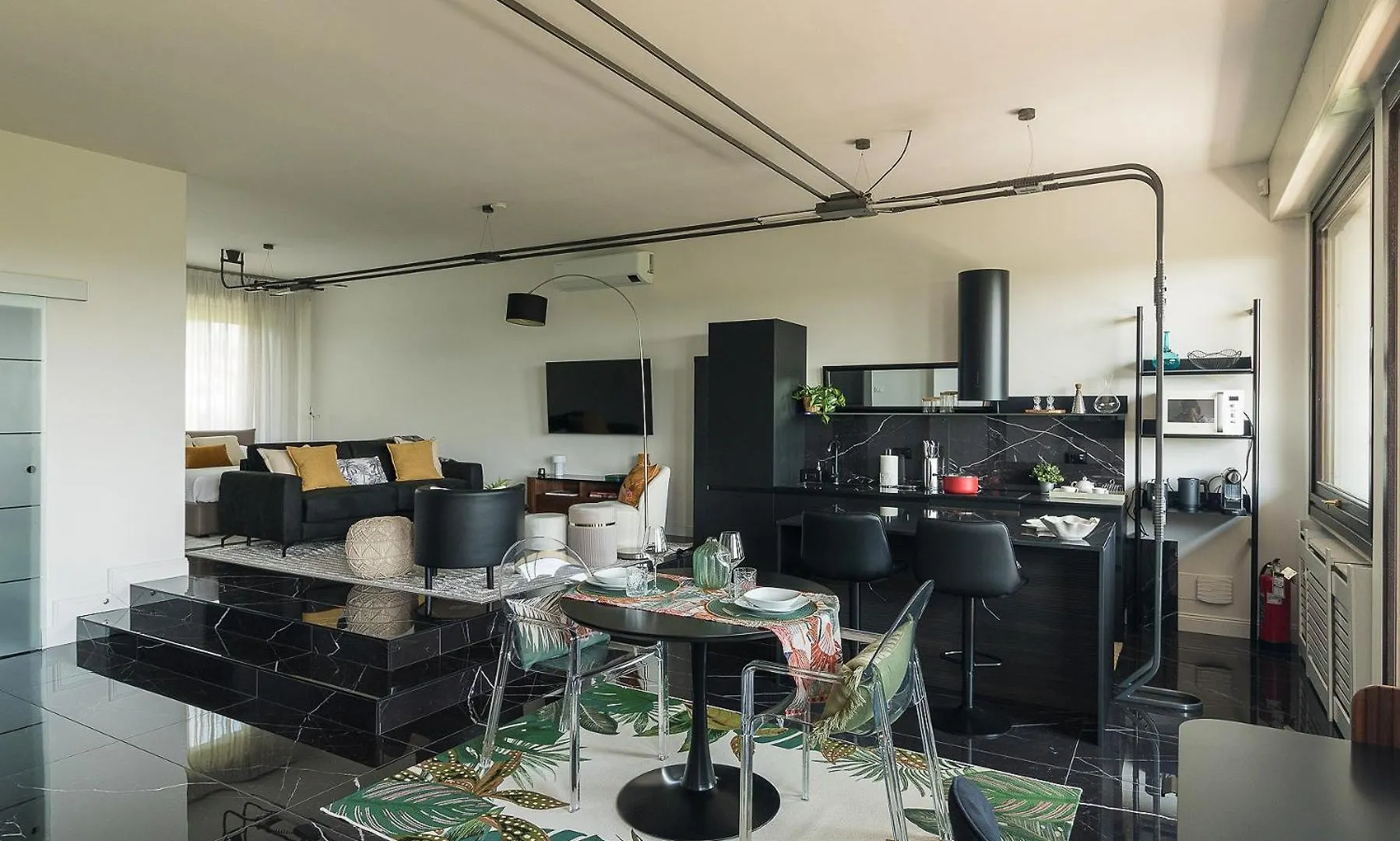 Вилла La Hills Luxury Loft Пуэньяго